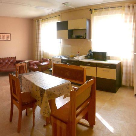 Orchidea Apartman Tata Exteriér fotografie